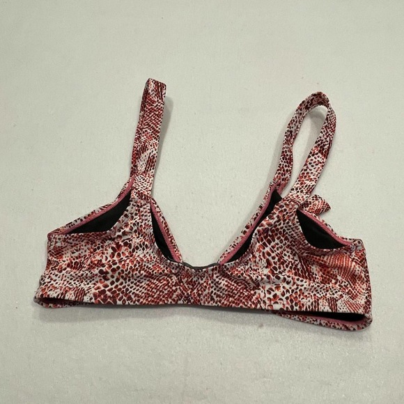 Nasty Gal Size 2 Snake a Difference Knot Bikini Top Scoop Neck Pull On Red - Picture 7 of 9